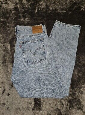 Levi's Women's Denim Light Wash Wedgie Straigh Fit Jeans 29x28 Cigarette Leg